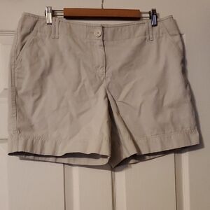 Ann TAYLOR LOFT SHORTS. Womens Size 14 Light Tan Women's Shorts 100% Cotton